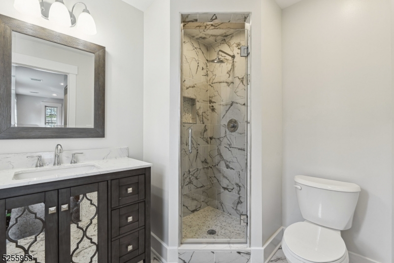 Washington's Headquarters - Residential