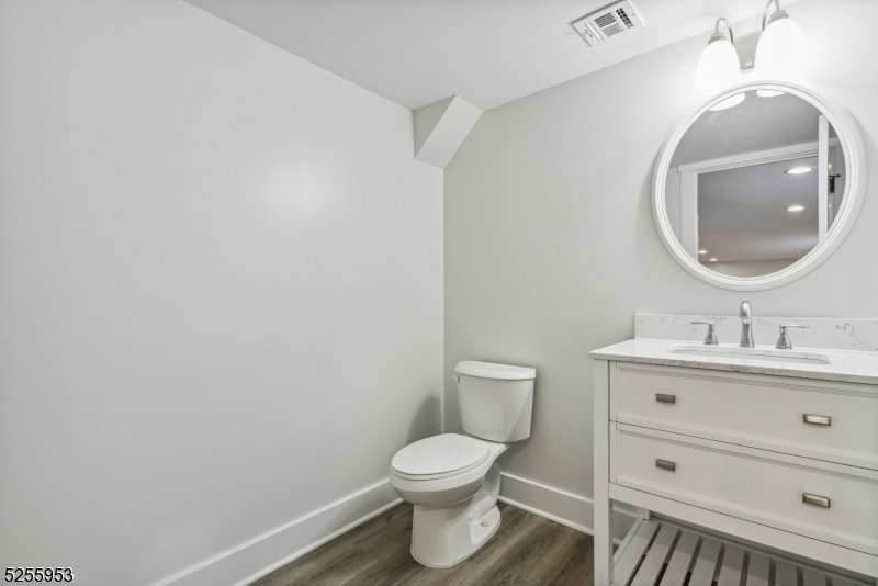 Washington's Headquarters - Residential