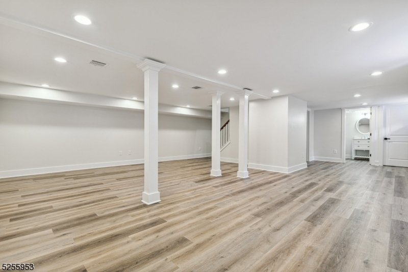 Washington's Headquarters - Residential