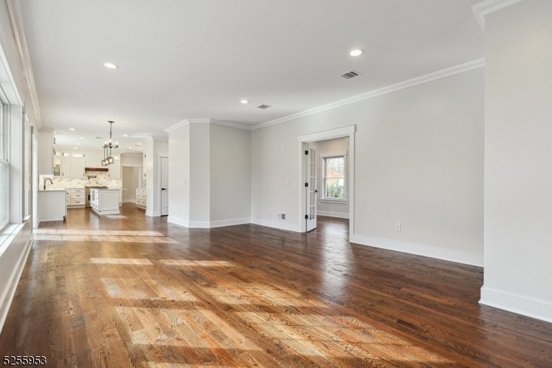 Washington's Headquarters - Residential