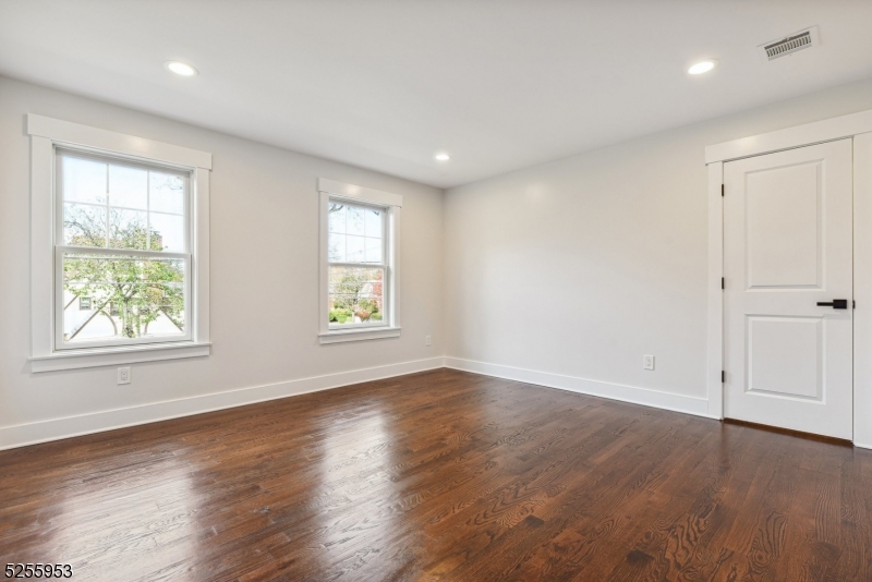 Washington's Headquarters - Residential