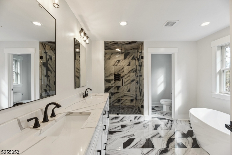 Washington's Headquarters - Residential