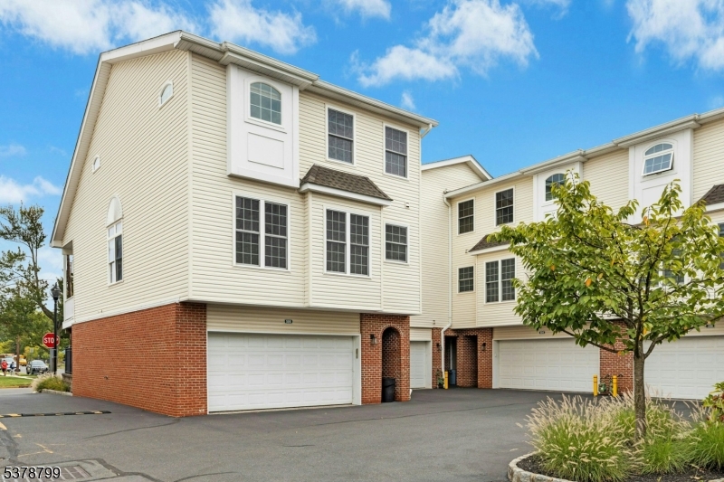 The Pointe - Residential