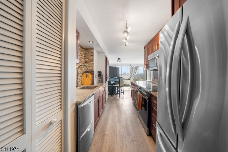 Crows Nest - Residential