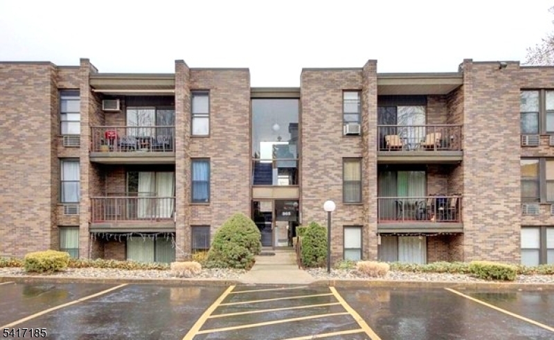 Green Knoll - Residential