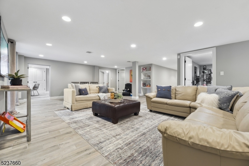 Riker Hill - Residential