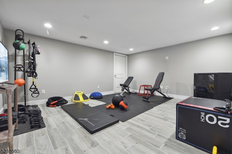 Riker Hill - Residential