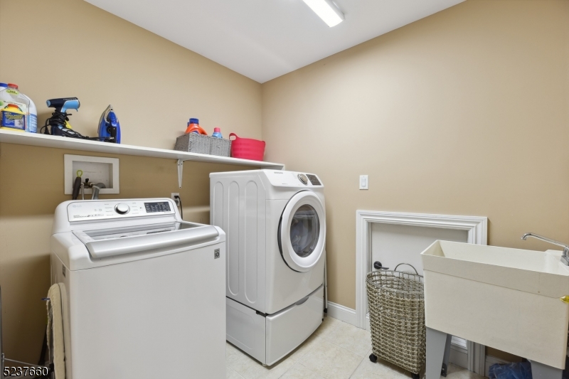 Riker Hill - Residential