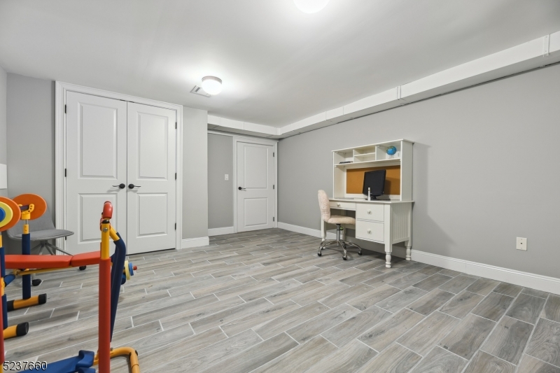 Riker Hill - Residential