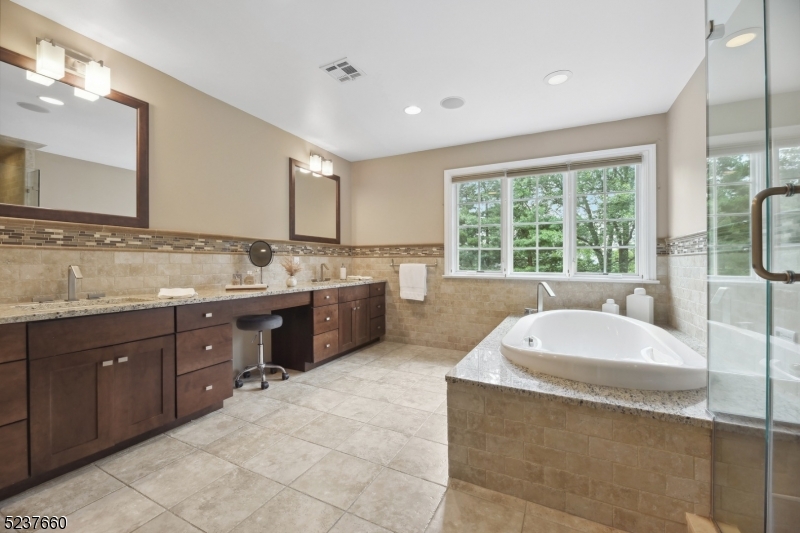 Riker Hill - Residential