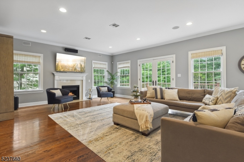 Riker Hill - Residential