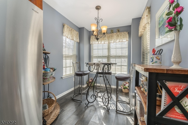 Clinton Twp., New Jersey 08801, United States, 2 Bedrooms Bedrooms, ,3 BathroomsBathrooms,Residential,Pending,87058