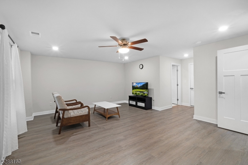 Mountain Ridge Estates - Residential Lease