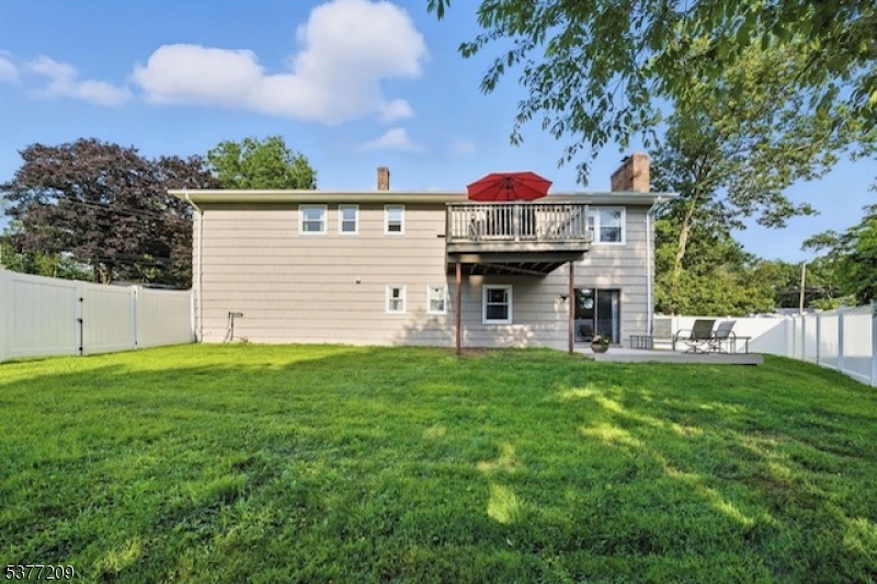 LAKE FOREST - Residential Lease