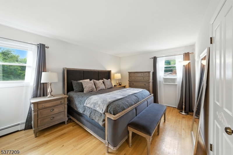 LAKE FOREST - Residential Lease