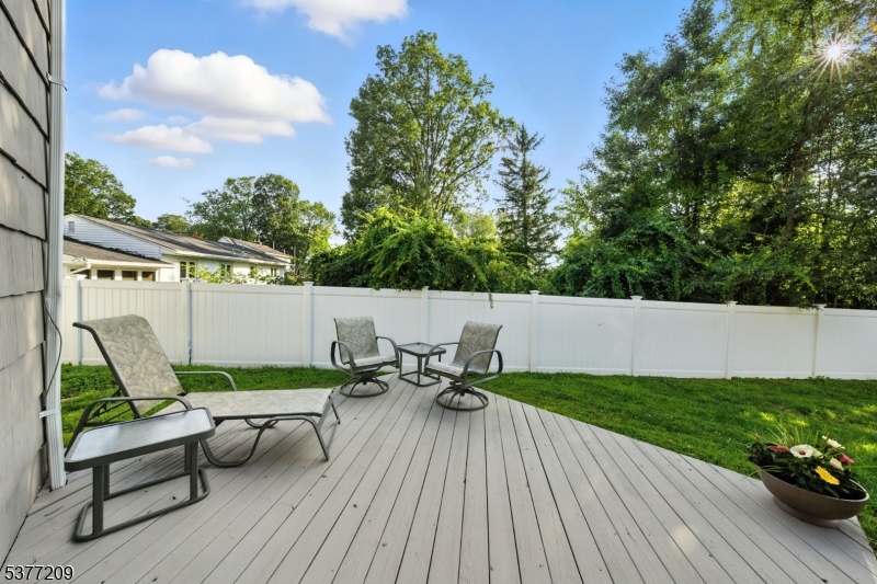 LAKE FOREST - Residential Lease