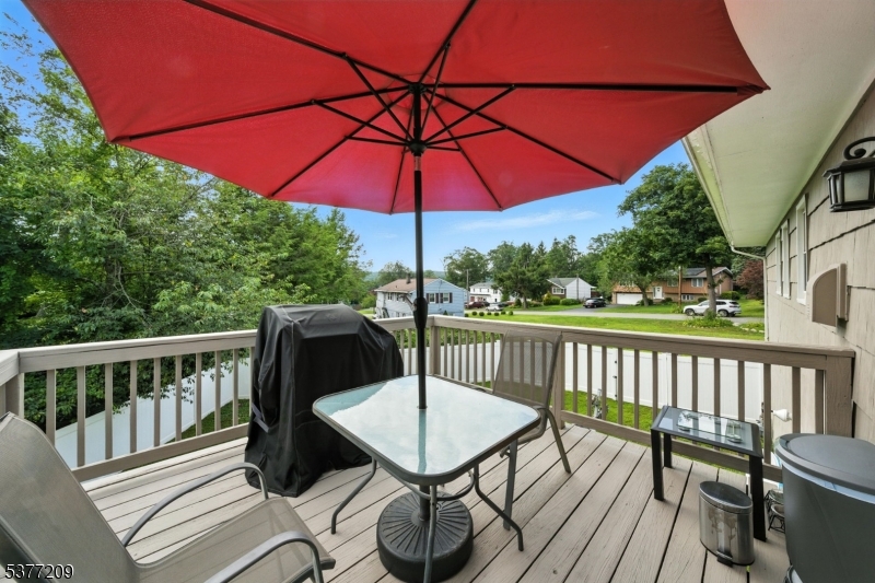 LAKE FOREST - Residential Lease