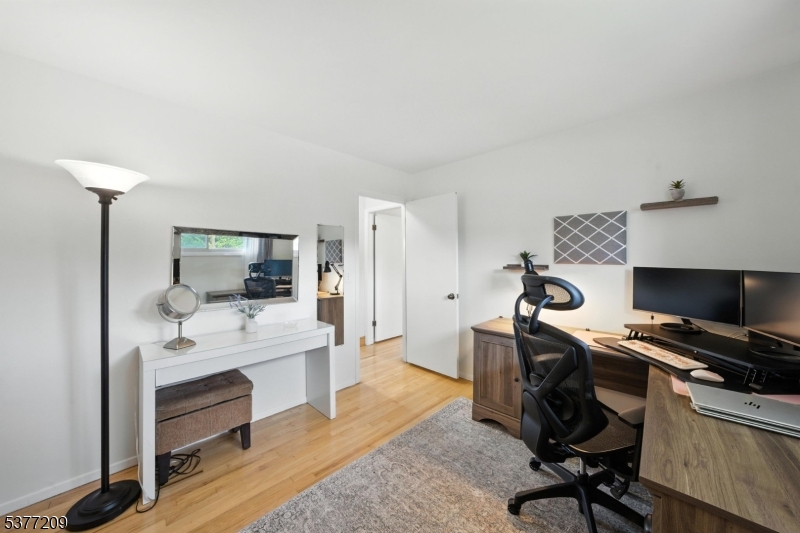 LAKE FOREST - Residential Lease