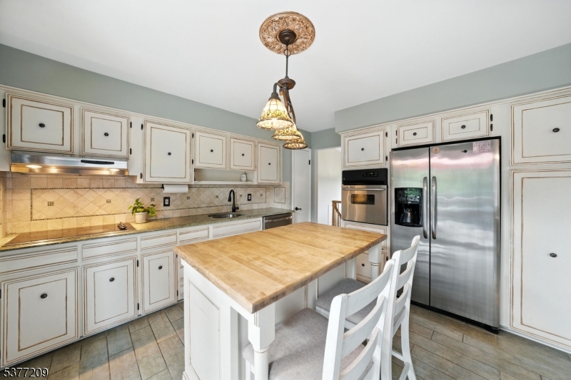 LAKE FOREST - Residential Lease