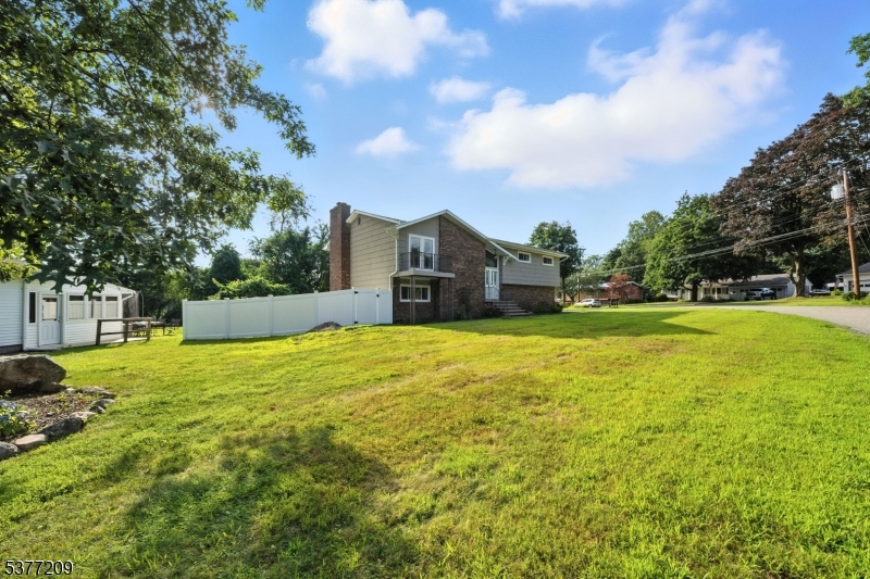 LAKE FOREST - Residential Lease