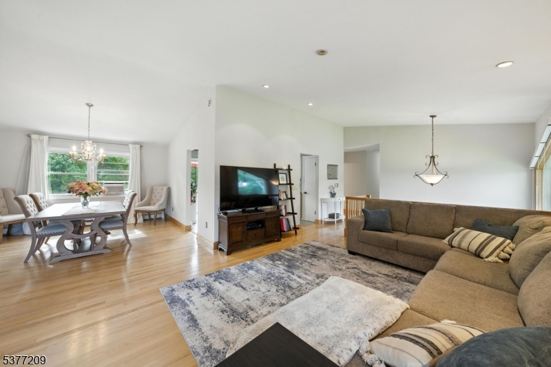 LAKE FOREST - Residential Lease