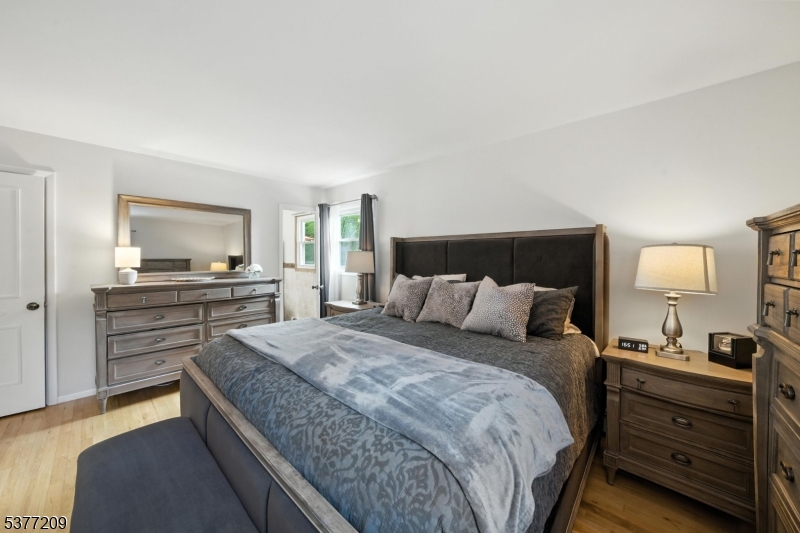 LAKE FOREST - Residential Lease