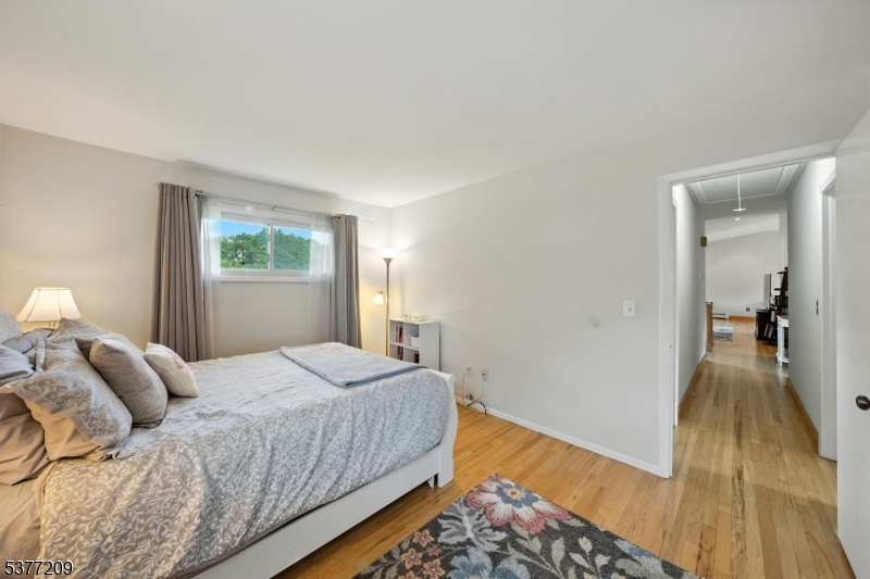 LAKE FOREST - Residential Lease