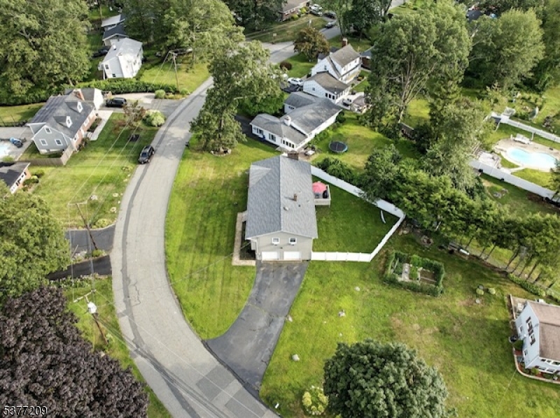 LAKE FOREST - Residential Lease