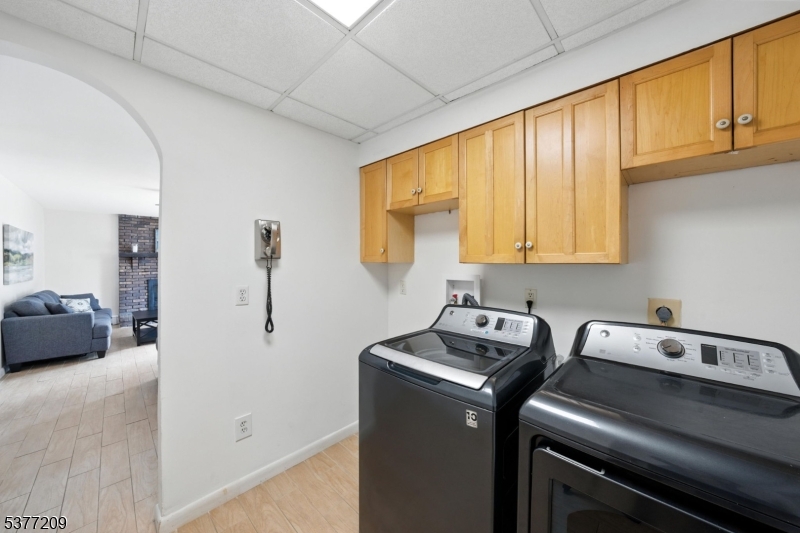 LAKE FOREST - Residential Lease