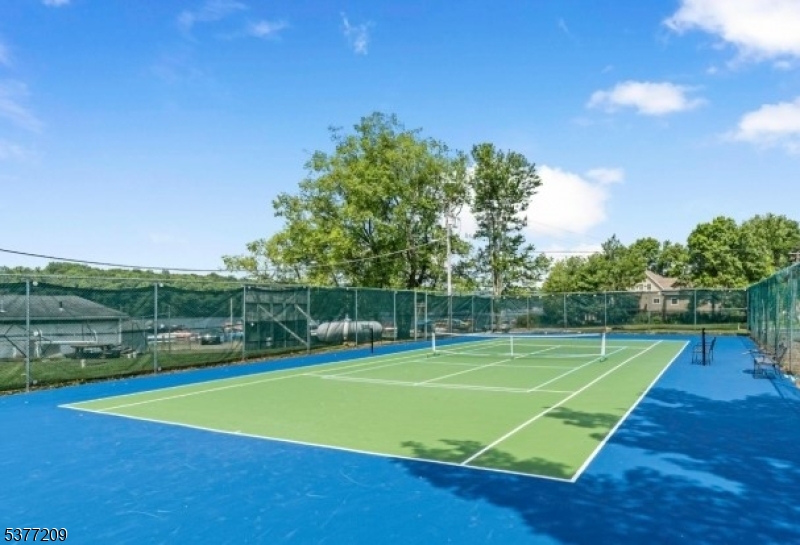 LAKE FOREST - Residential Lease