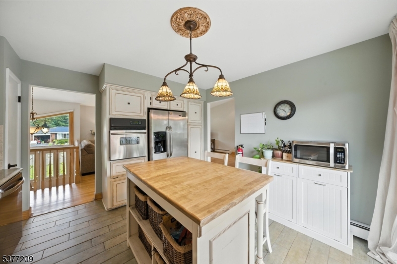 LAKE FOREST - Residential Lease