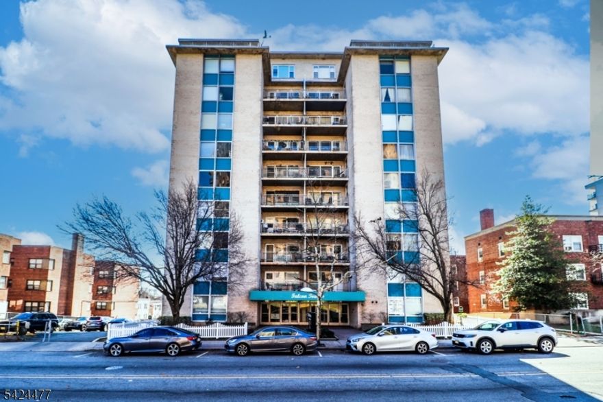 Tastefully updated and very well kept oversized one bedroom condo right off the GSP. Easy access to NYC.  Great city views from balcony.  Parking available for a fee