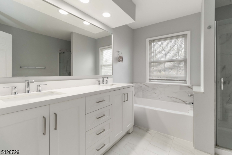 The Pointe at Stoneview - Residential