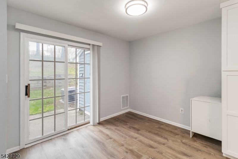 The Pointe at Stoneview - Residential