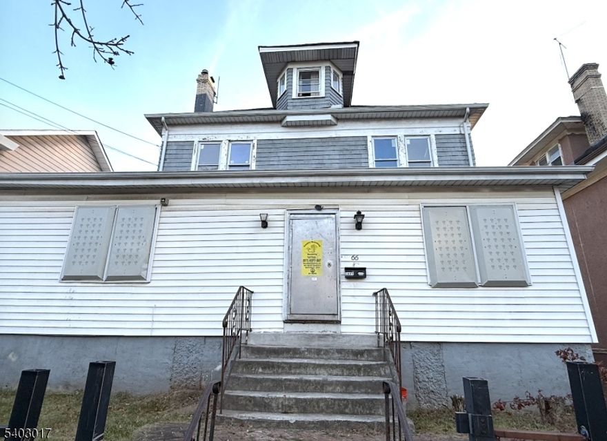 Bring your vision and creativity to this home full of potential! Perfectly situated in a desirable neighborhood, this property offers a fantastic opportunity for homeowners, investors, or contractors looking to customize and add value.The home features 5 bedrooms, 3 Baths, a spacious living area, and a functional layout ready for your personal touch. With some renovations and updates, this property can easily be transformed into a beautiful modern residence.Additional highlights include a detached garage plus convenient access to schools, shopping, parks, and transportation. Don?t miss the chance to make this home your own?schedule a showing today!