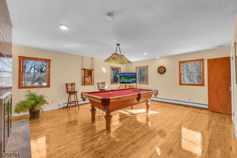 Prides Crossing - Residential