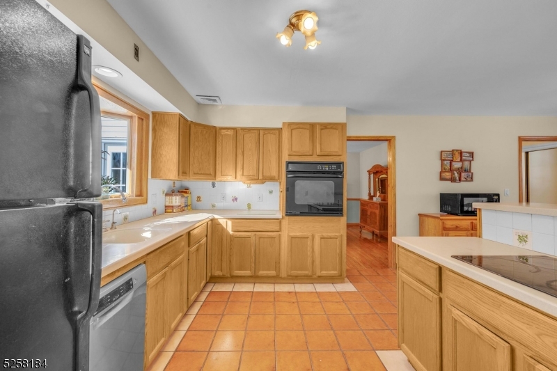 Prides Crossing - Residential