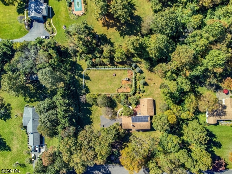 Prides Crossing - Residential