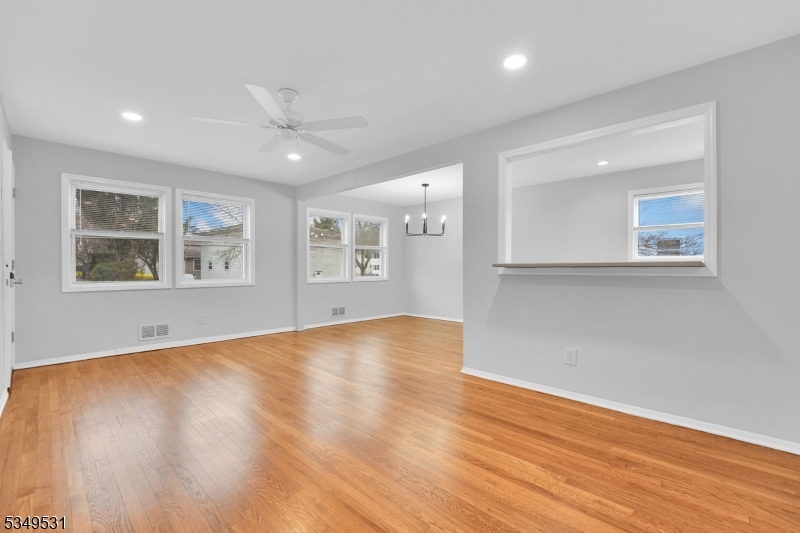 25 Cooper Dr