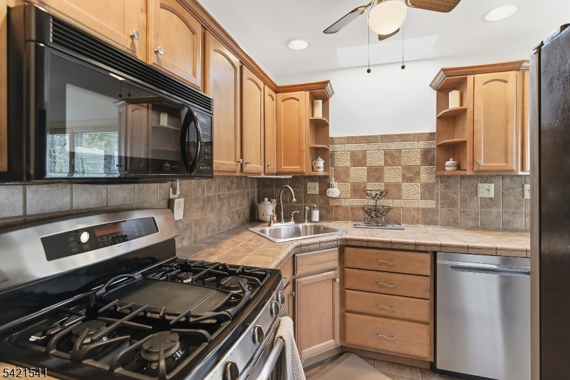 INDIAN VILLAGE - Residential