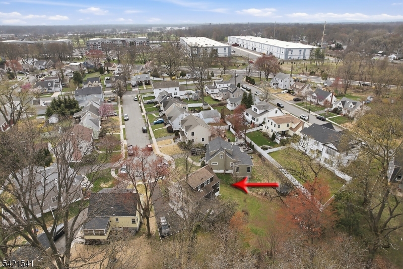 INDIAN VILLAGE - Residential