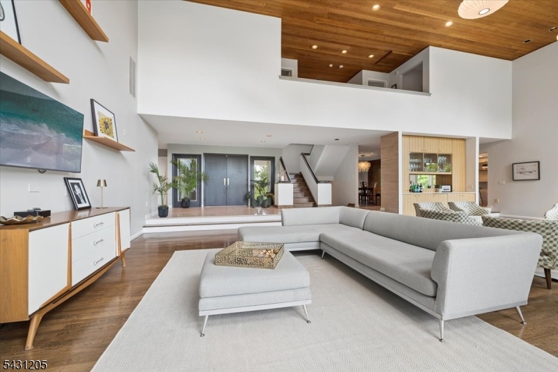 Rolling Hill at Blackberry - Residential