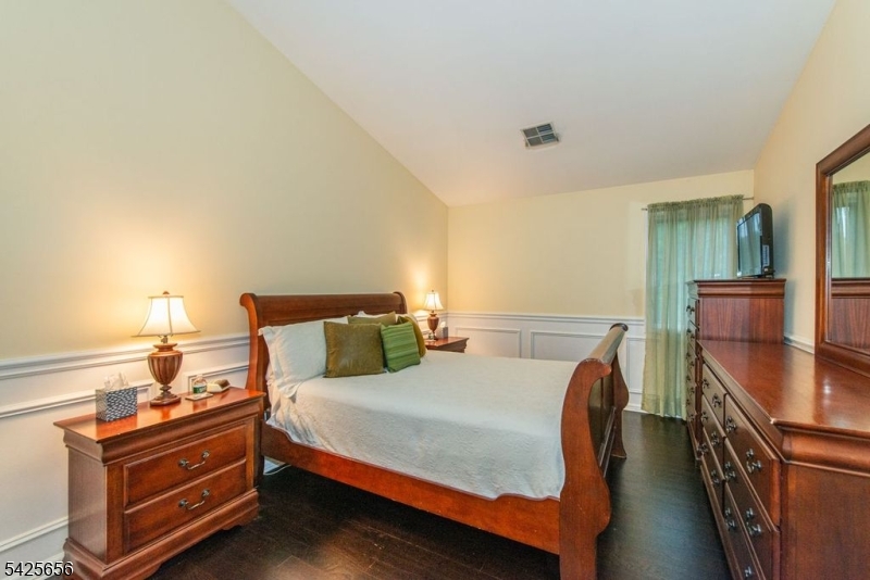 LONGVIEW - Residential