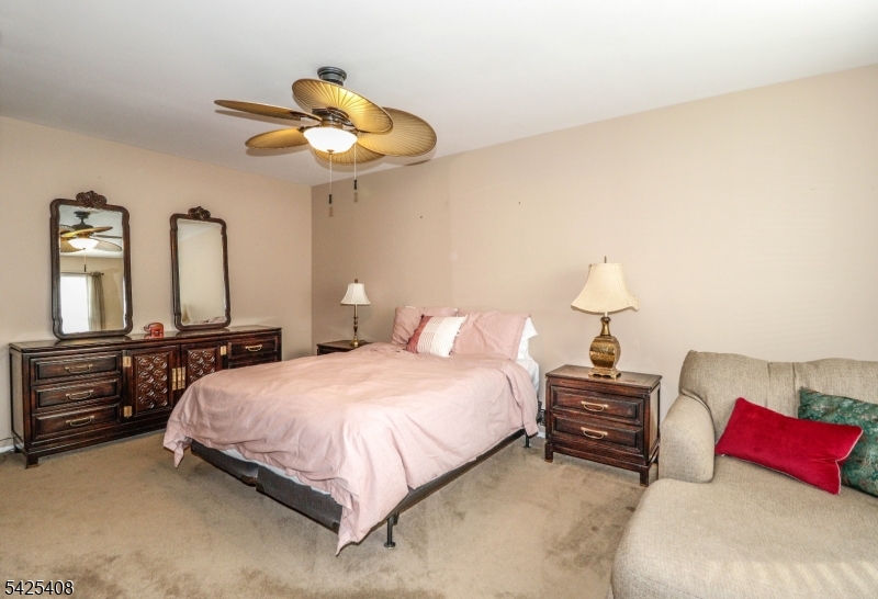 QUAILBROOK COLONIAL TOWNHM - Residential