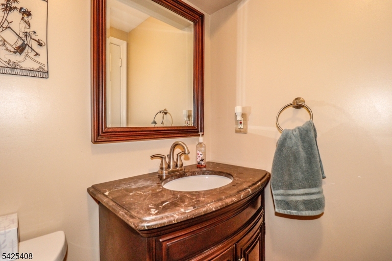 QUAILBROOK COLONIAL TOWNHM - Residential