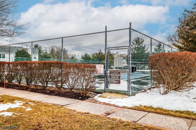 QUAILBROOK COLONIAL TOWNHM - Residential