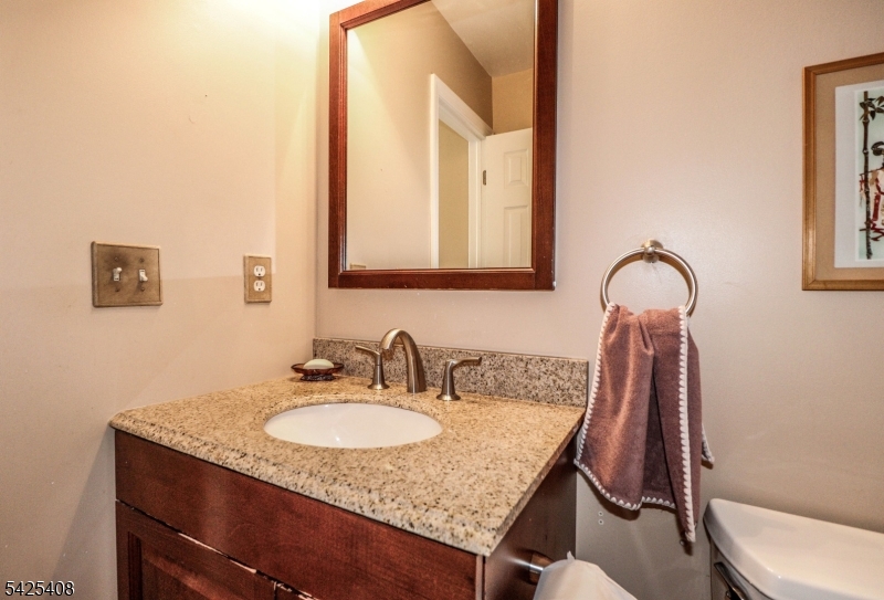 QUAILBROOK COLONIAL TOWNHM - Residential