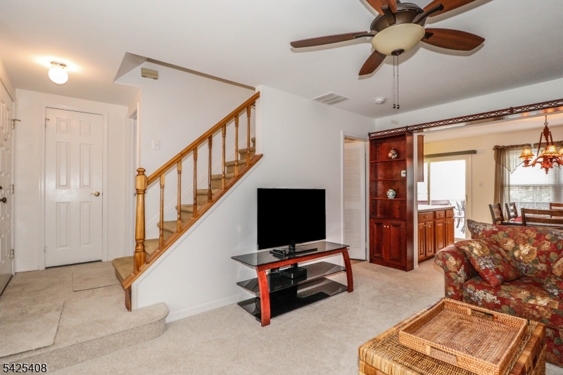 QUAILBROOK COLONIAL TOWNHM - Residential