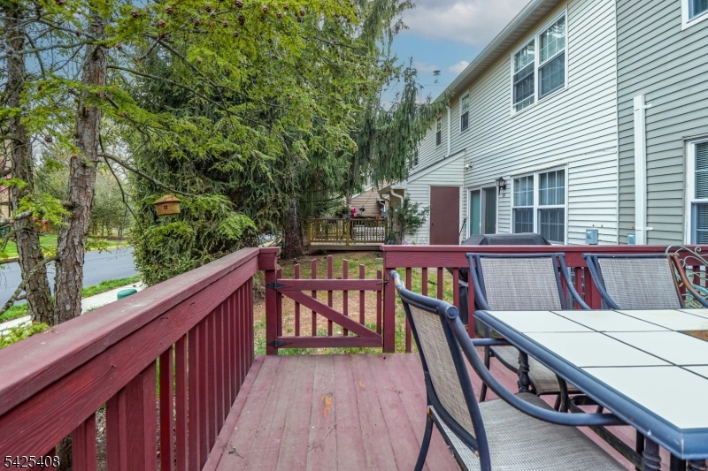 QUAILBROOK COLONIAL TOWNHM - Residential