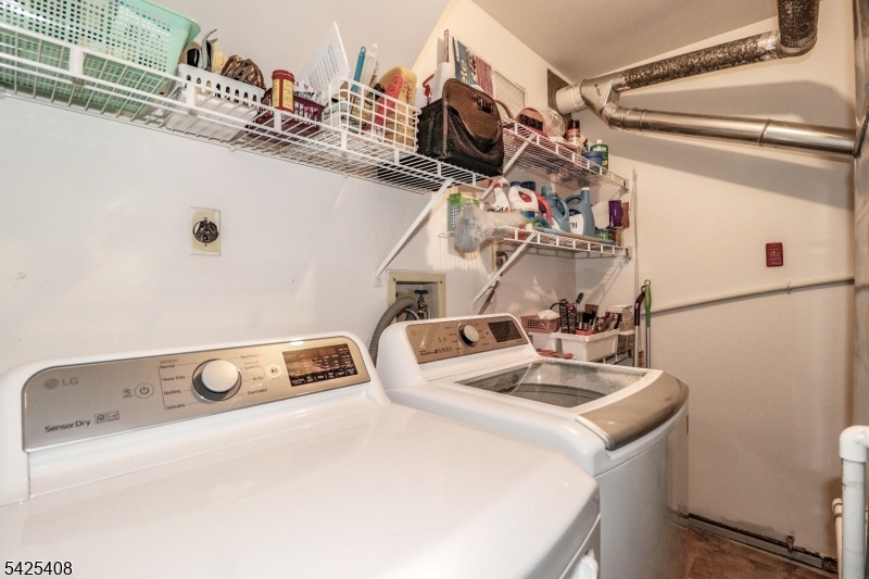 QUAILBROOK COLONIAL TOWNHM - Residential